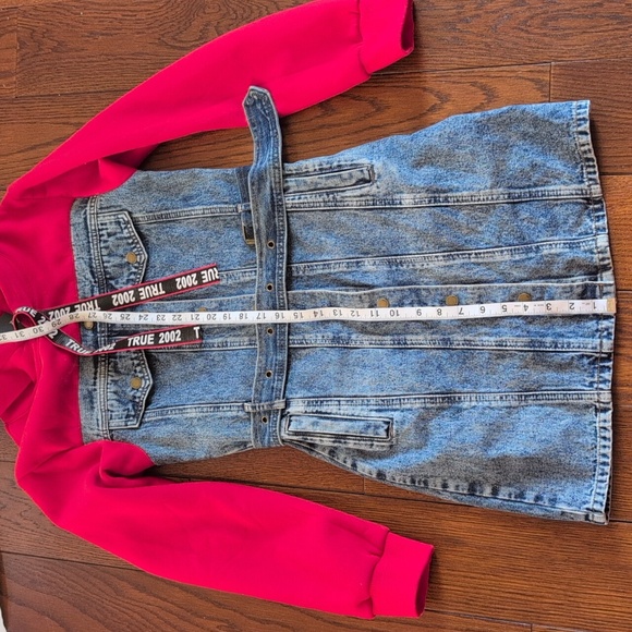 True Religion - NWT Vintage Denim Dress with Red Hoodie - Picture 10 of 15